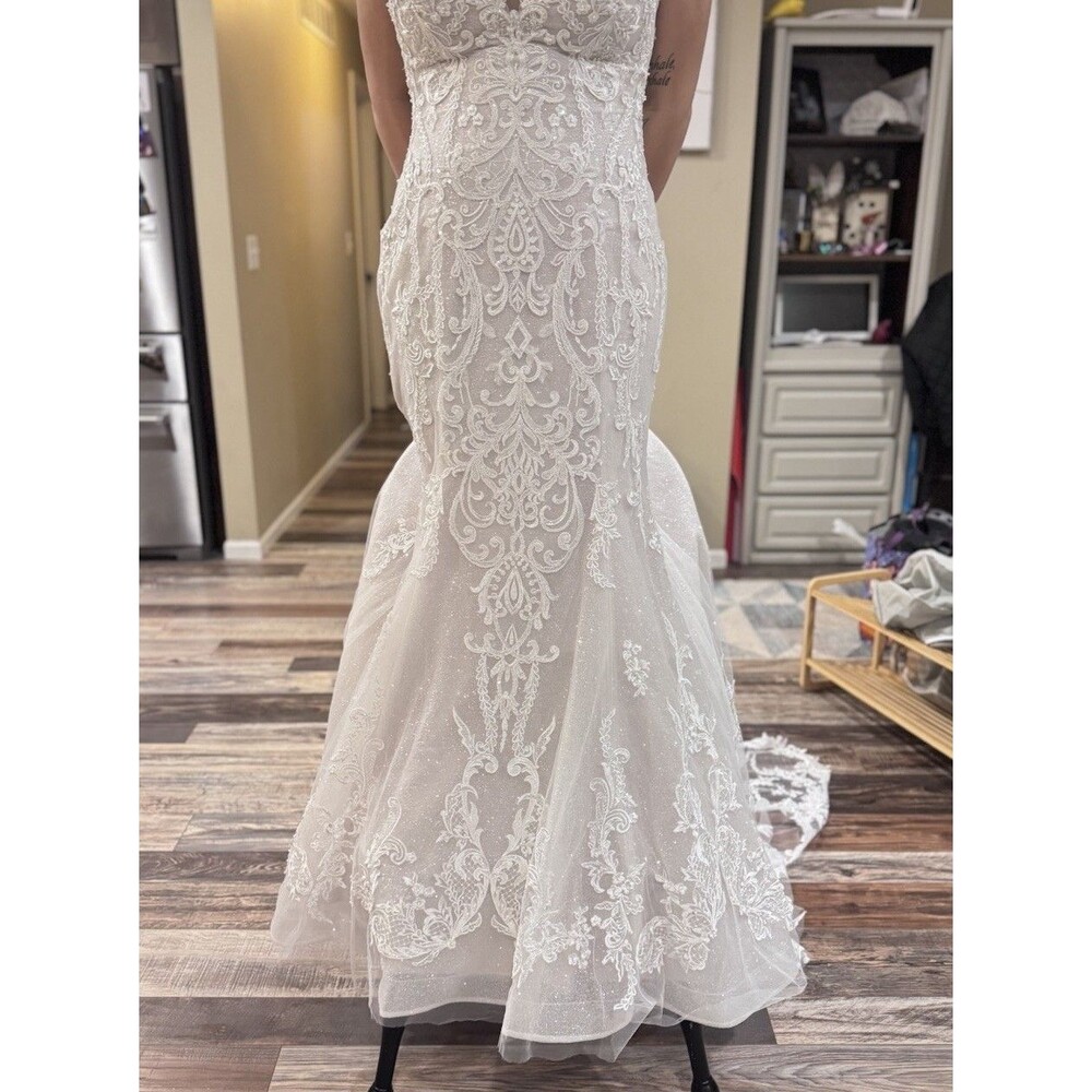 Maggie Sottero Frederique wedding gown 2026 Fit To Flare Very Elegant. NWT Sz 12